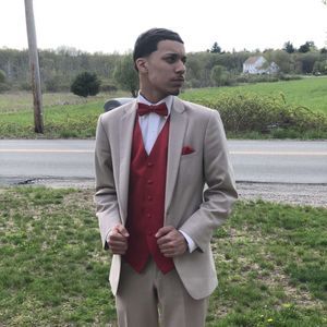 Meet your Posher, Luis